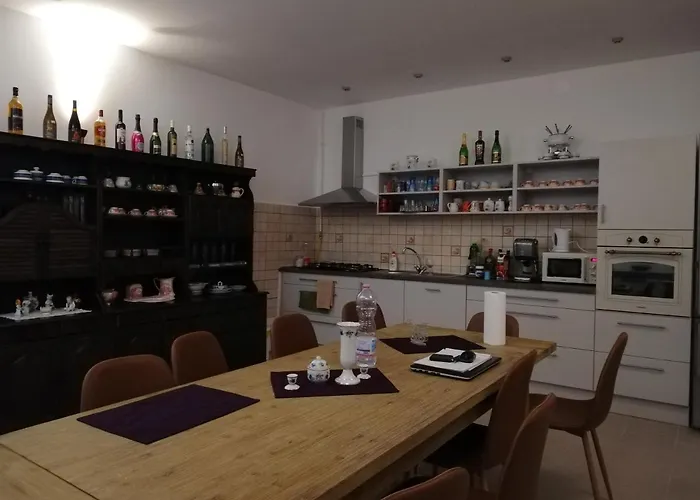 The Blue 게스트하우스 *